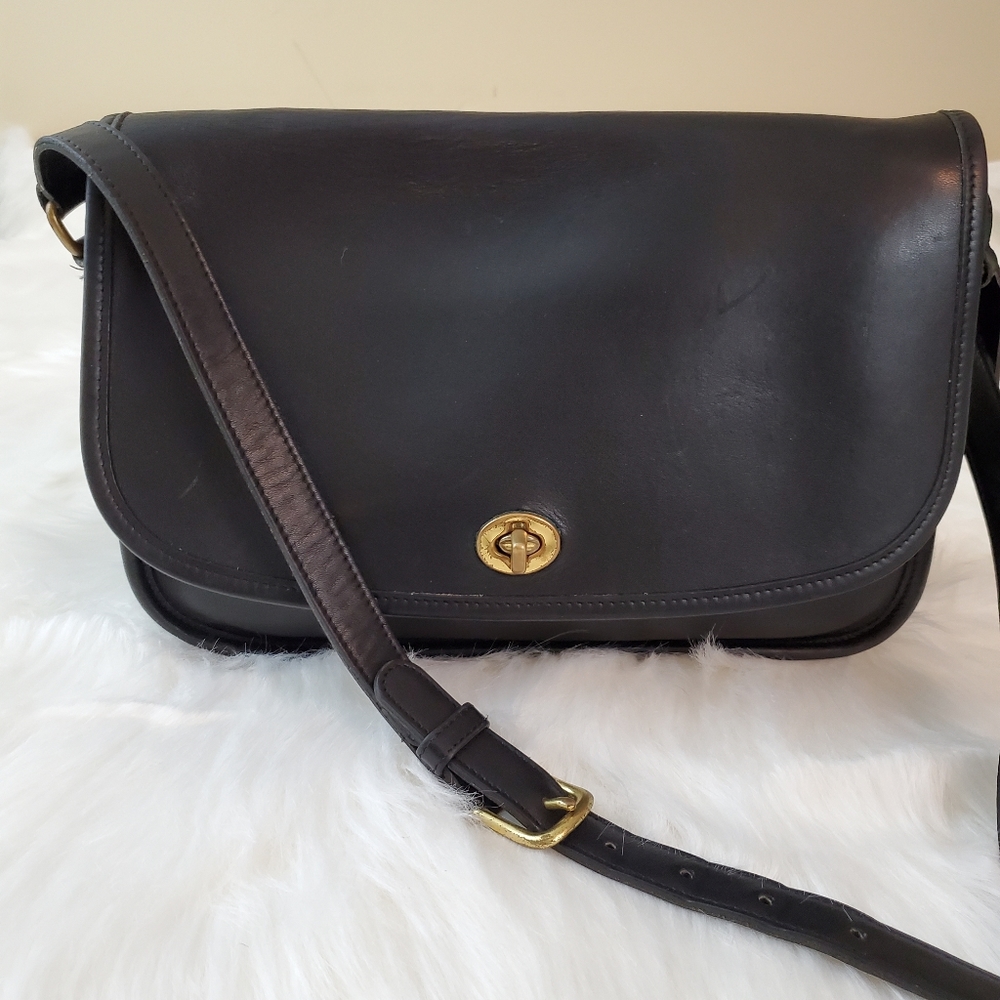 Vintage Coach Black Leather City Shoulder Bag